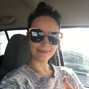 Meet your Posher, Victoria